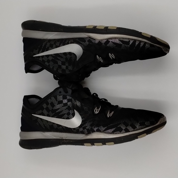 Nike women's size 9 Free TR fit 5 Black/Silver running sneakers - Picture 5 of 8